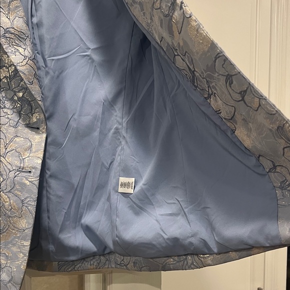 Tahari Blue and Gold Floral Blazer - Picture 6 of 8